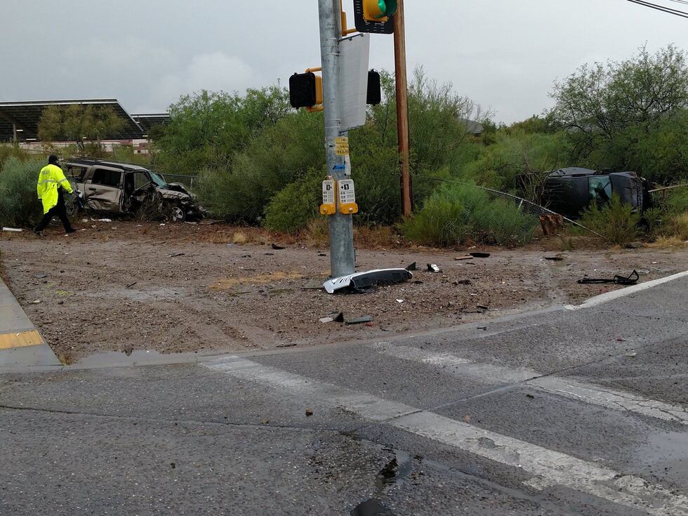 Rollover accident at La Cholla intersection. (Source: TPD)